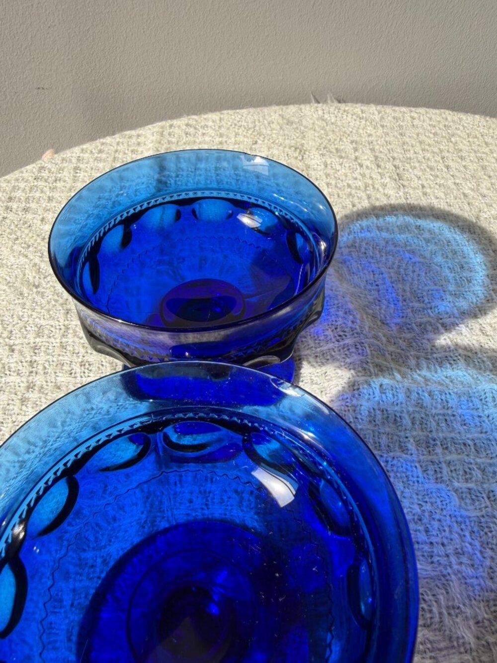 3/$30 🌟 2 Set 1960s Indiana Glass Cobalt Blue Glass Desert Dishes - Picture 5 of 7